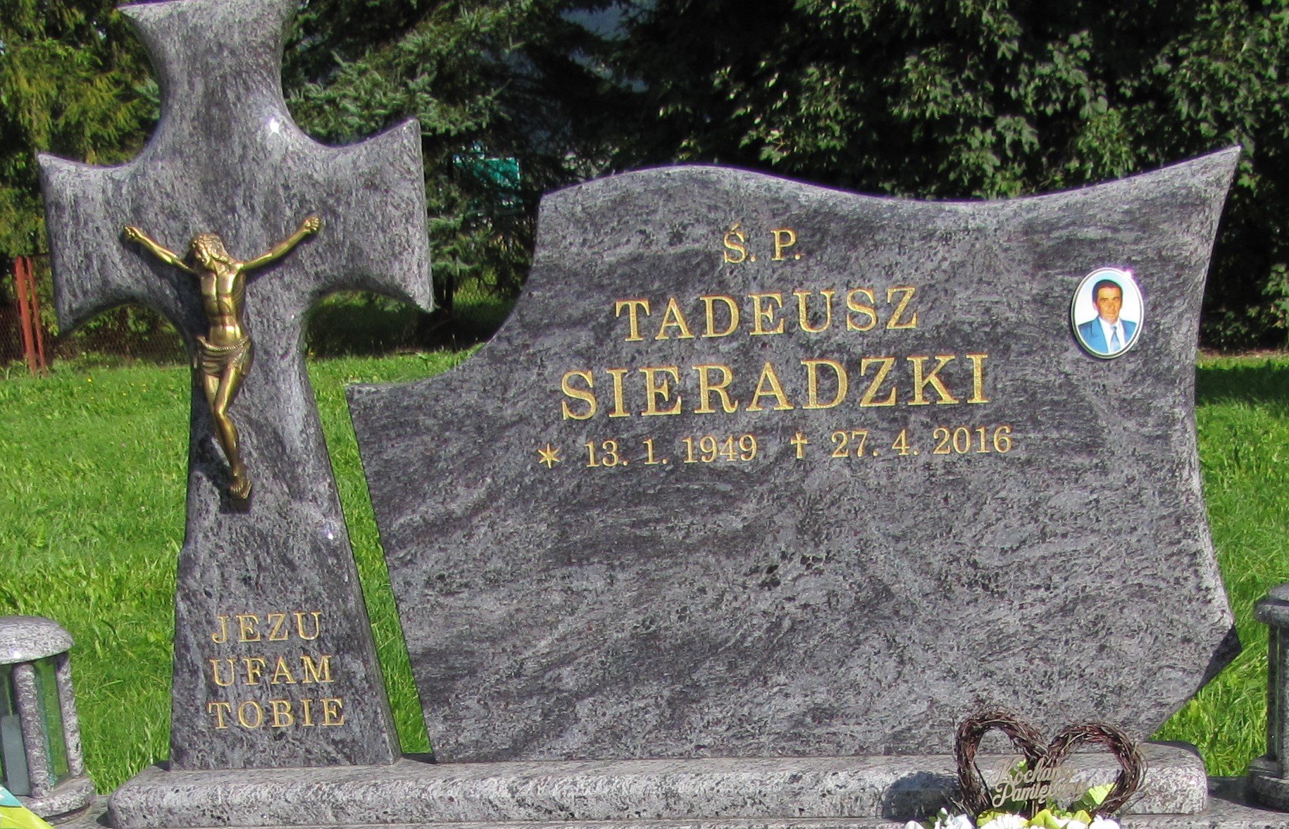 Grób Tadeusz Sieradzki